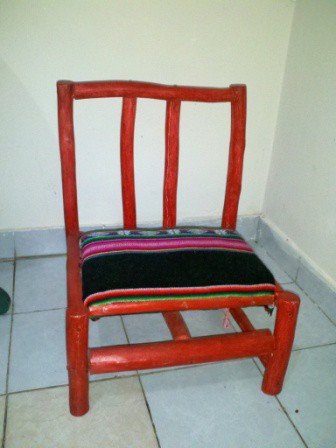 Silla de palo con base de aguayo
